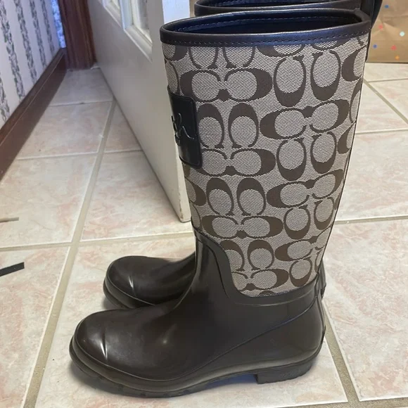 COACH Rain Boots. Size 7. Worn twice! - Picture 2 of 7